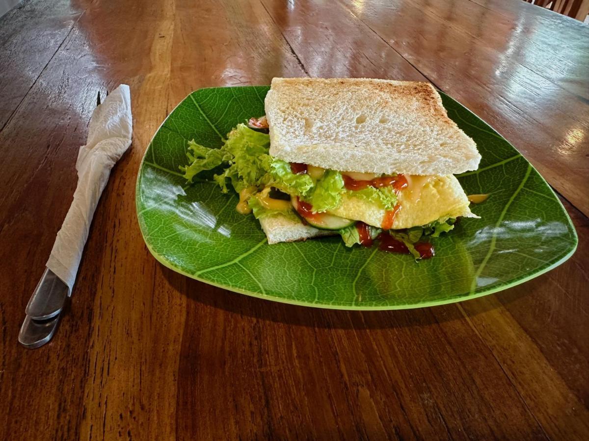 Coconut Hill Cottage Batununggul Ngoại thất bức ảnh